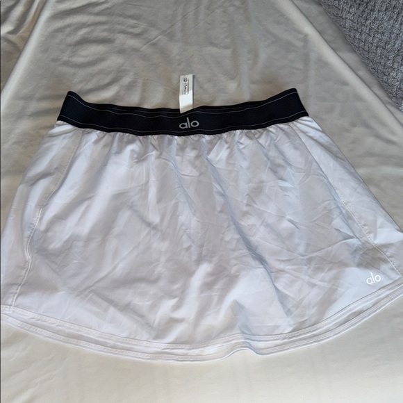 ALO Yoga Dresses & Skirts - ALO Yoga White Mini Skirt with Black Waistband